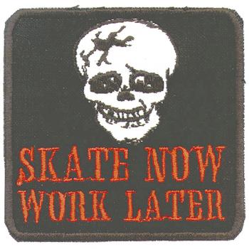 Aufnäher - Totenkopf Skate now Work later - 03270 - Gr. ca. 7 x 7 cm - Patches Stick Applikation